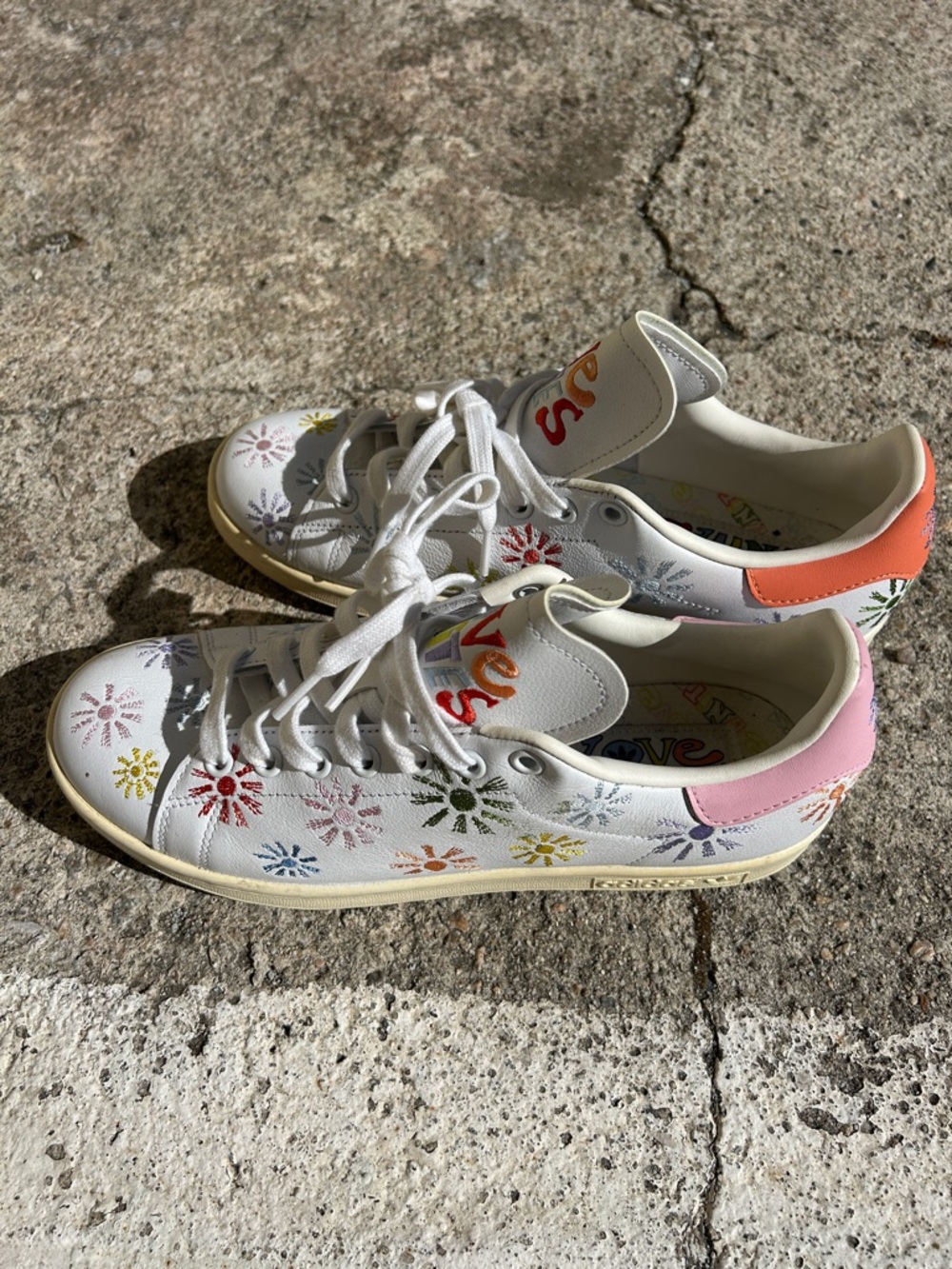 adidas White Multicolor Floral Pattern Sneakers - Picture 2 of 5